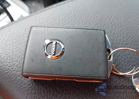 2022 Volvo Xc60 B5 Momentum z USA, uszkodzony, nr VIN YV4L12RK0N1982136